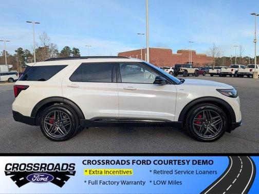 White Metallic 2026 Ford Explorer ST-Line
