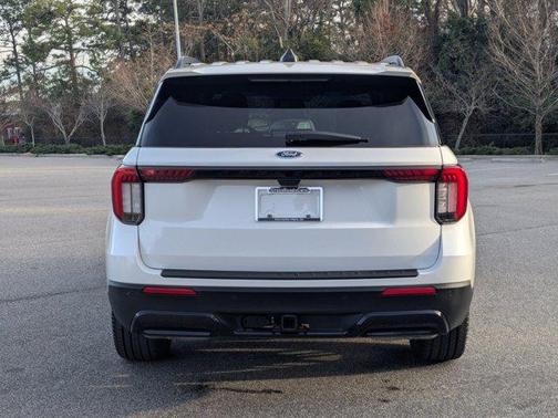 White Metallic 2026 Ford Explorer ST-Line