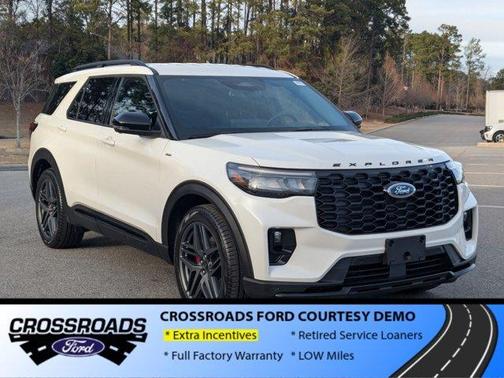White Metallic 2026 Ford Explorer ST-Line
