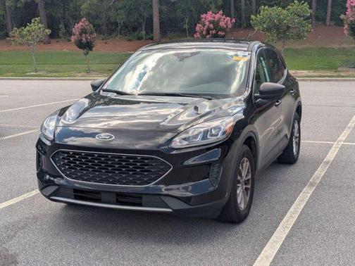 Black Metallic 2022 Ford Escape SE