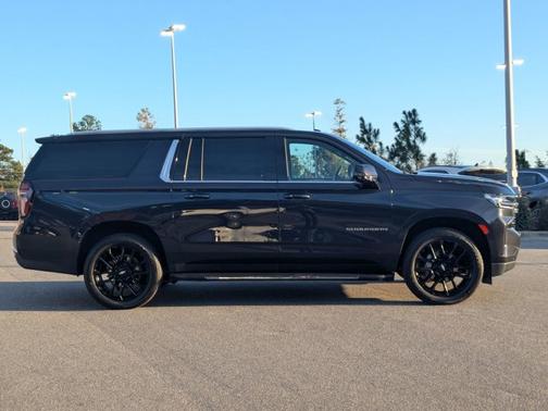 2022 Chevrolet Suburban LT
