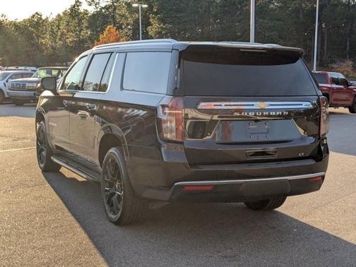 2022 Chevrolet Suburban LT