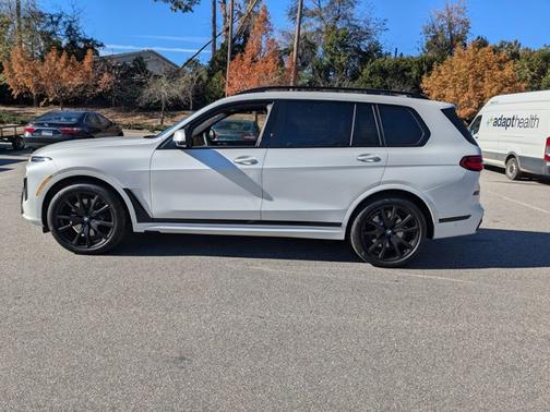 2025 BMW X7 XDRIVE40I