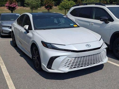 Pearl 2025 Toyota Camry XSE