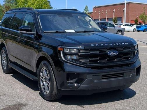 Black Metallic 2025 Ford Expedition Active