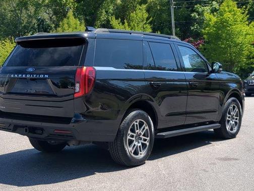 Black Metallic 2025 Ford Expedition Active