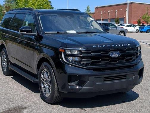 Black Metallic 2025 Ford Expedition Active