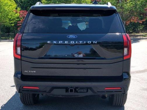 Black Metallic 2025 Ford Expedition Active