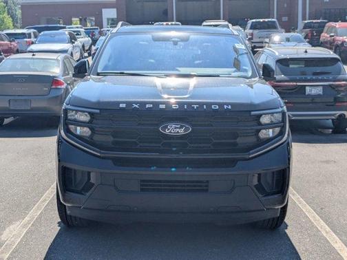 Black Metallic 2025 Ford Expedition Active
