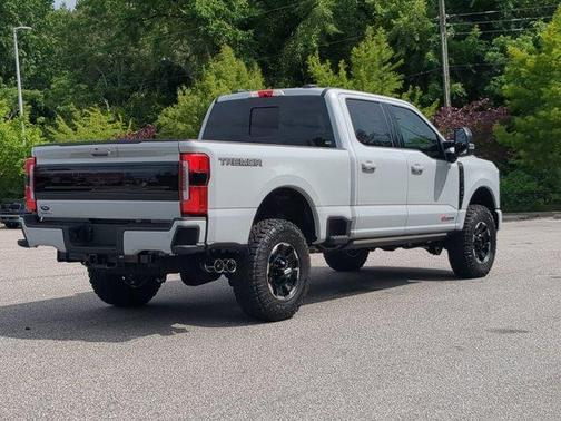 Avalanche 2026 Ford F-350 Platinum