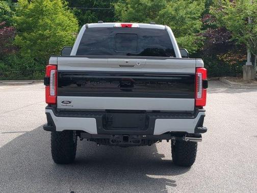 Avalanche 2026 Ford F-350 Platinum