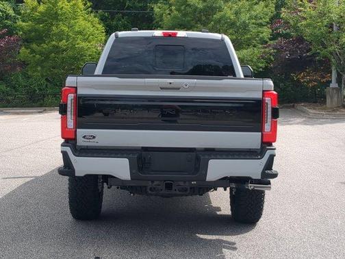 Avalanche 2026 Ford F-350 Platinum