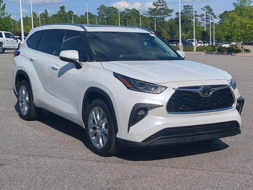 Pearl 2023 Toyota Highlander Limited