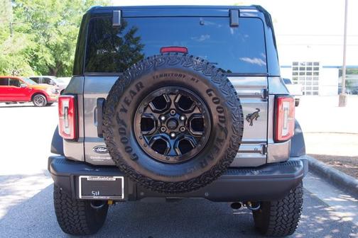 CARBONIZED GRAY METALLIC 2025 Ford Bronco BADLANDS