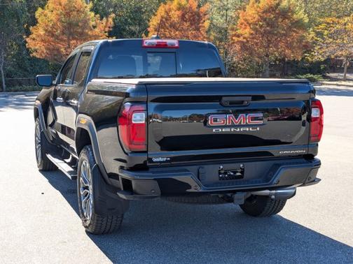 2023 GMC Canyon DENALI