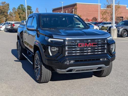 2023 GMC Canyon DENALI