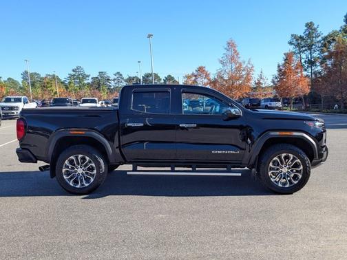 2023 GMC Canyon DENALI