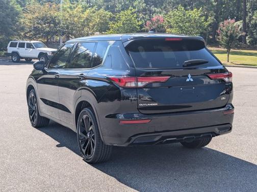 2023 Mitsubishi Outlander SE BLACK EDITION