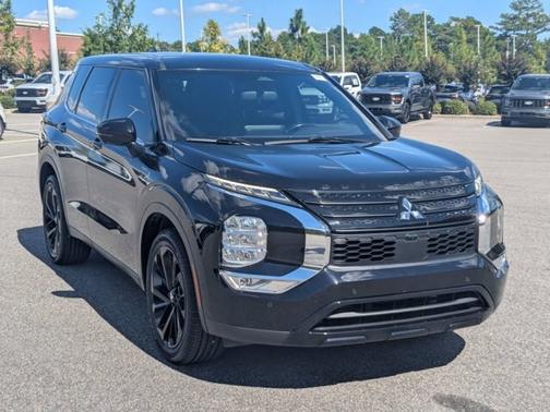 2023 Mitsubishi Outlander SE BLACK EDITION