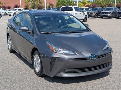 2022 Toyota Prius LE