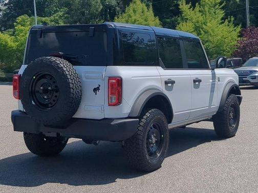 Oxford White 2026 Ford Bronco Big Bend