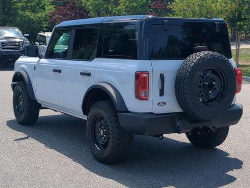 Oxford White 2026 Ford Bronco Big Bend