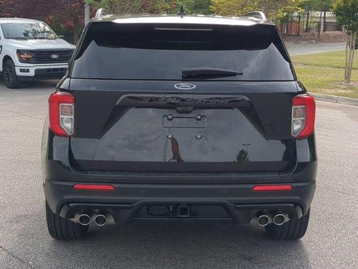 Black Metallic 2024 Ford Explorer ST