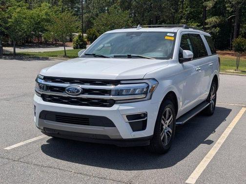 White Metallic 2022 Ford Expedition Limited