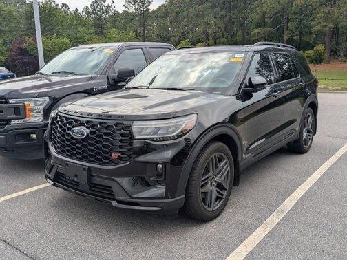 Black Metallic 2025 Ford Explorer ST