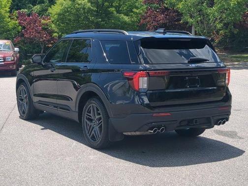 Black Metallic 2025 Ford Explorer ST