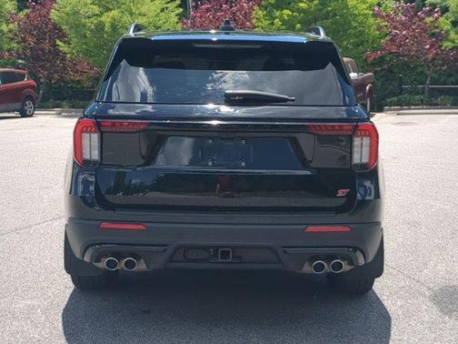 Black Metallic 2025 Ford Explorer ST