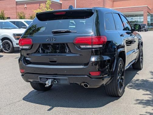 2019 Jeep Grand Cherokee LAREDO