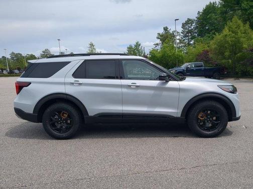 White Metallic 2026 Ford Explorer Tremor