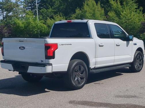 Oxford White 2024 Ford F-150 Lightning Flash