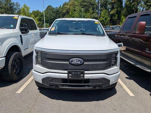 Oxford White 2024 Ford F-150 Lightning Flash