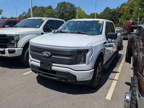 Oxford White 2024 Ford F-150 Lightning Flash