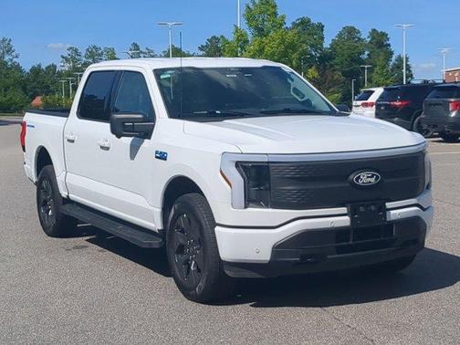 Oxford White 2024 Ford F-150 Lightning Flash
