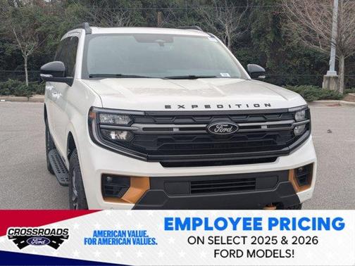White Metallic 2025 Ford Expedition Tremor