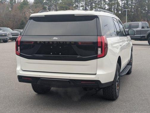 White Metallic 2025 Ford Expedition Tremor