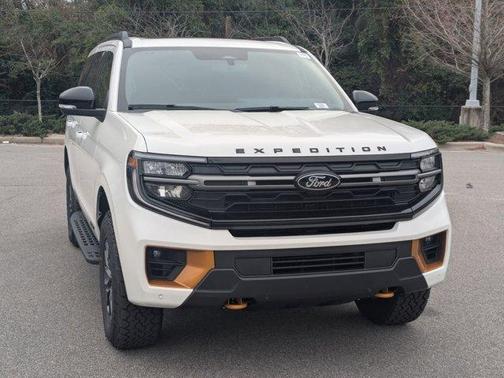White Metallic 2025 Ford Expedition Tremor