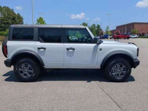 Oxford White 2026 Ford Bronco Big Bend