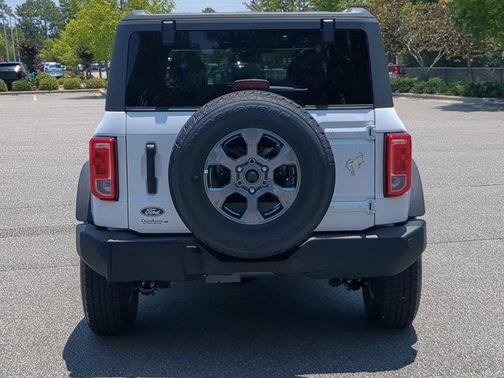 Oxford White 2026 Ford Bronco Big Bend