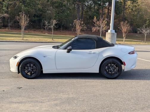 2021 Mazda MX-5 Miata SPORT