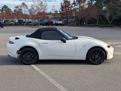 2021 Mazda MX-5 Miata SPORT