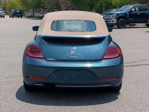 Deep Sea Teal w/ Beige Top 2018 Volkswagen Beetle 2.0T Coast