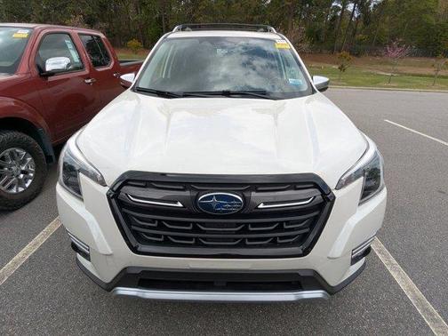 Crystal White Pearl 2023 Subaru Forester Touring