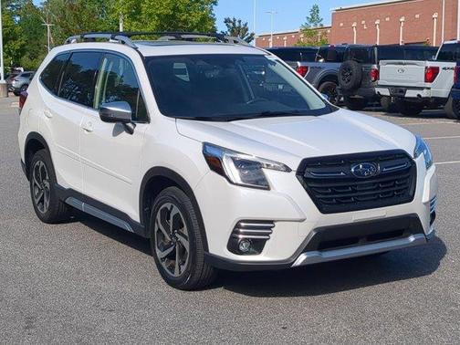 Crystal White Pearl 2023 Subaru Forester Touring
