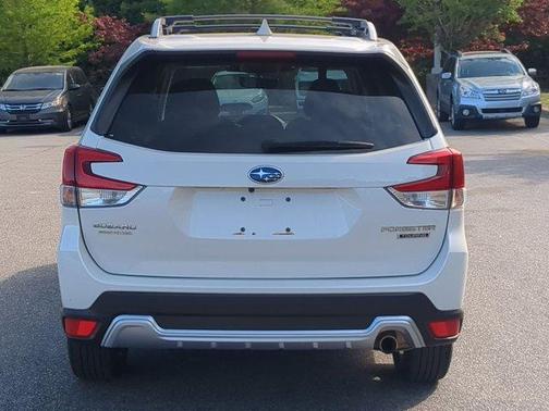 Crystal White Pearl 2023 Subaru Forester Touring