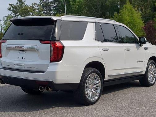 White Frost Tri-Coat 2024 GMC Yukon Denali