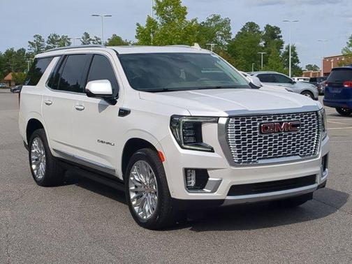 White Frost Tri-Coat 2024 GMC Yukon Denali
